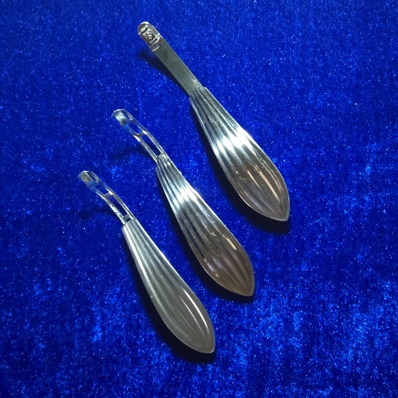 Handcrafted French Barettes - Picture 2 of 4